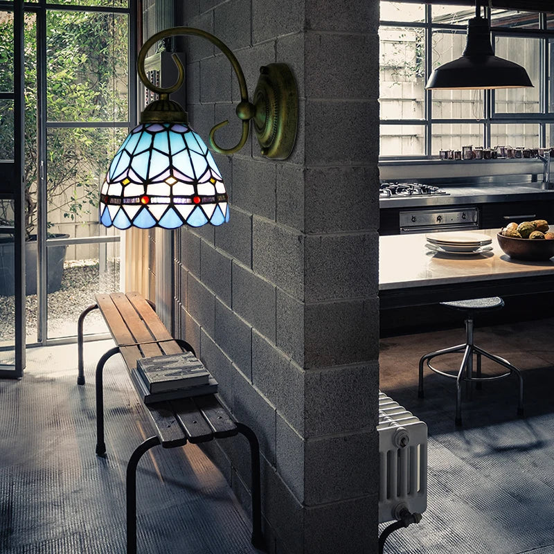 Applique da parete vintage in vetro colorato dai toni caldi