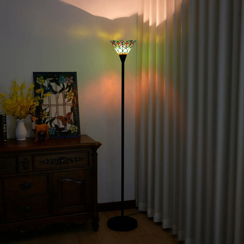 Lampada da terra in stile Tiffany con paralume geometrico in vetro colorato