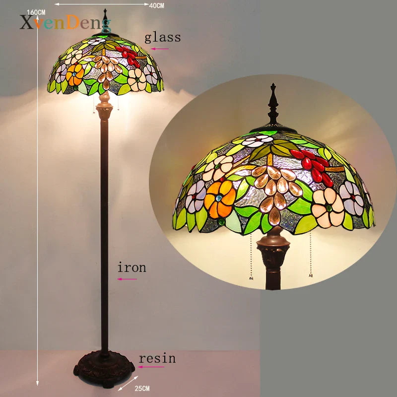Lampada da terra in stile Tiffany con decorazioni floreali in vetro arancione