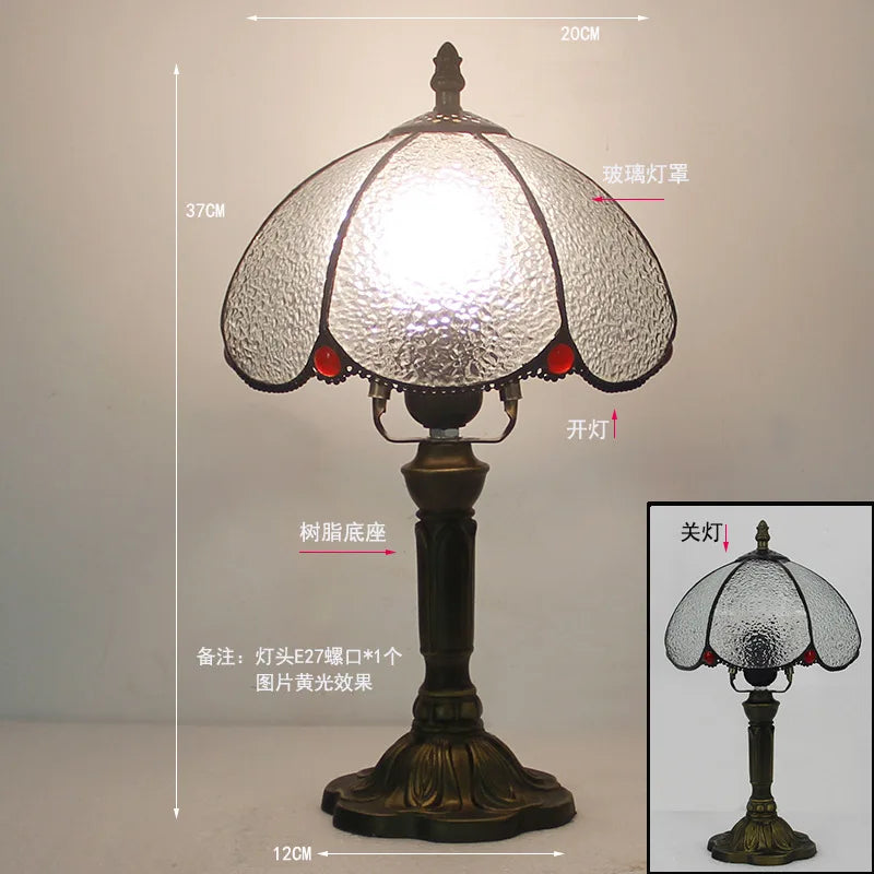 Lampada da tavolo in stile Tiffany con paralume in vetro rosso