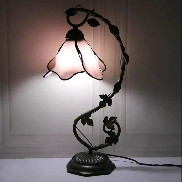 Lampada da tavolo Art Nouveau con tralcio e fiore rosa